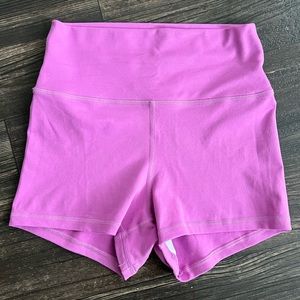 Fleo fuchsia pink true high shorts size small